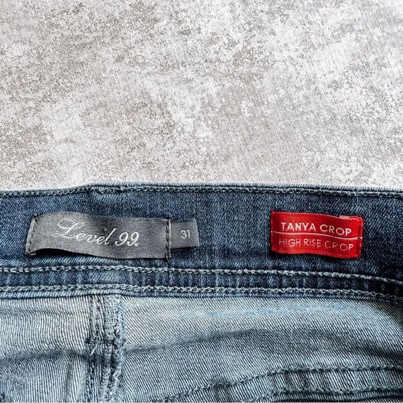 Level 99 Tanya Highest Rise Crop Medium Wash Jean Size 31 - Picture 7 of 10
